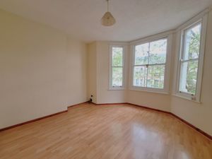 Lounge- click for photo gallery